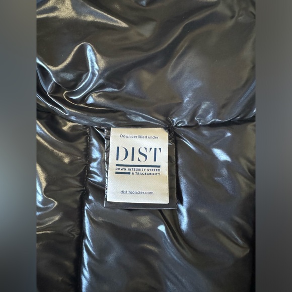 Authentic Moncler Vest - Women’s - Picture 3 of 7